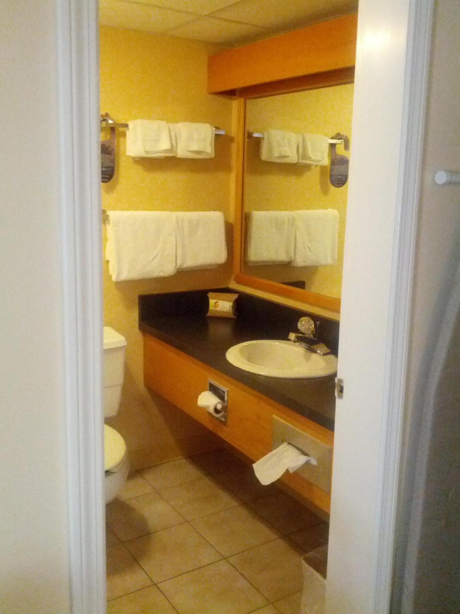 Fairbanks Inn 세인트 존스베리 외부 사진