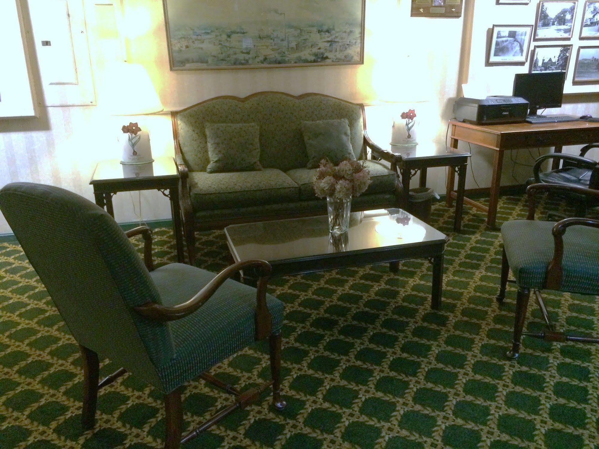 Fairbanks Inn 세인트 존스베리 외부 사진